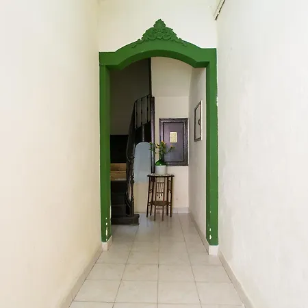 Apartmán Joivy Inviting Flat Next To Bica Elevator